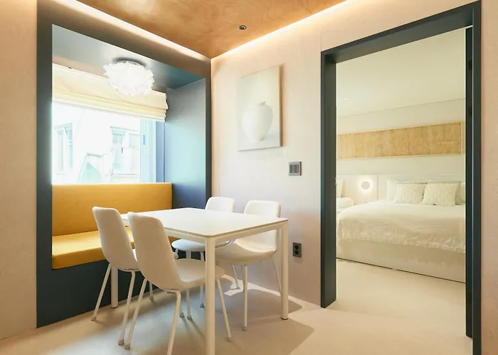Tomi House Couette-café 4*