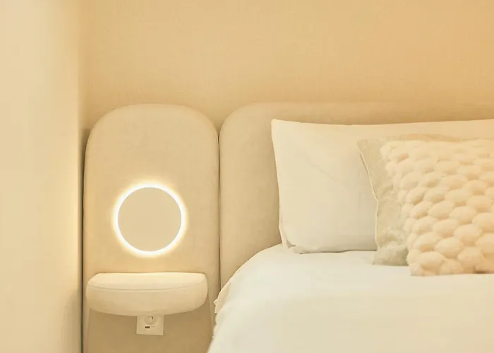 Couette-café Tomi House 4*