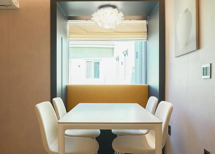 Tomi House Couette-café 4*