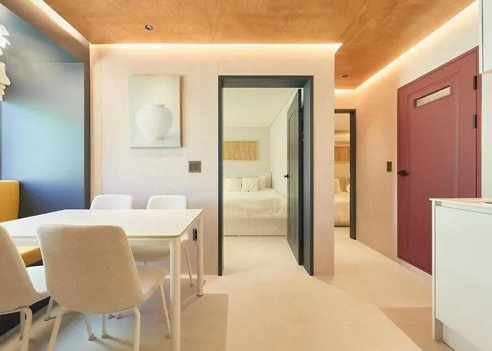 Tomi House Couette-café 4*